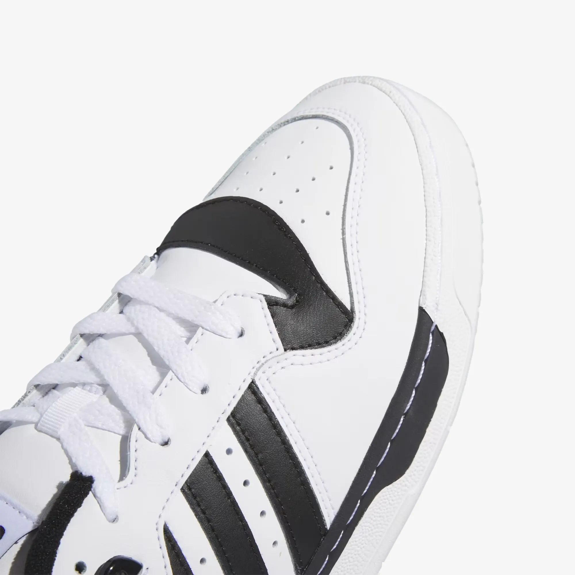 Adidas Originals | RIVALRY LOW { CLOUD WHITE/CORE BLACK