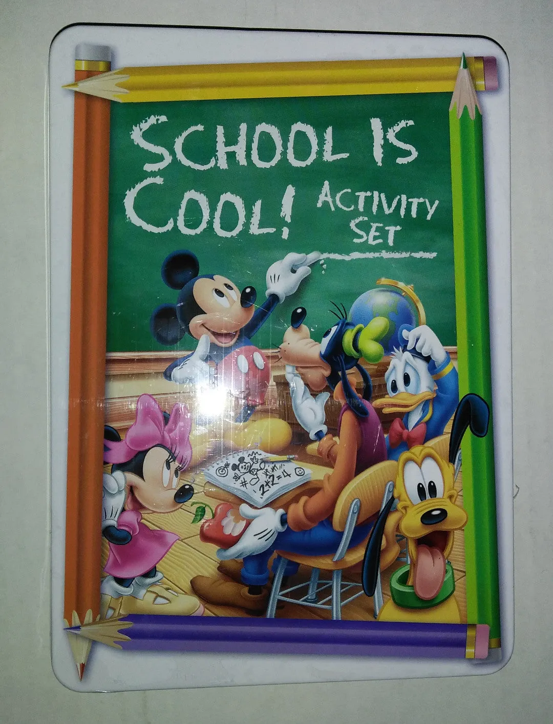 Disney Schools Cool Activity Set