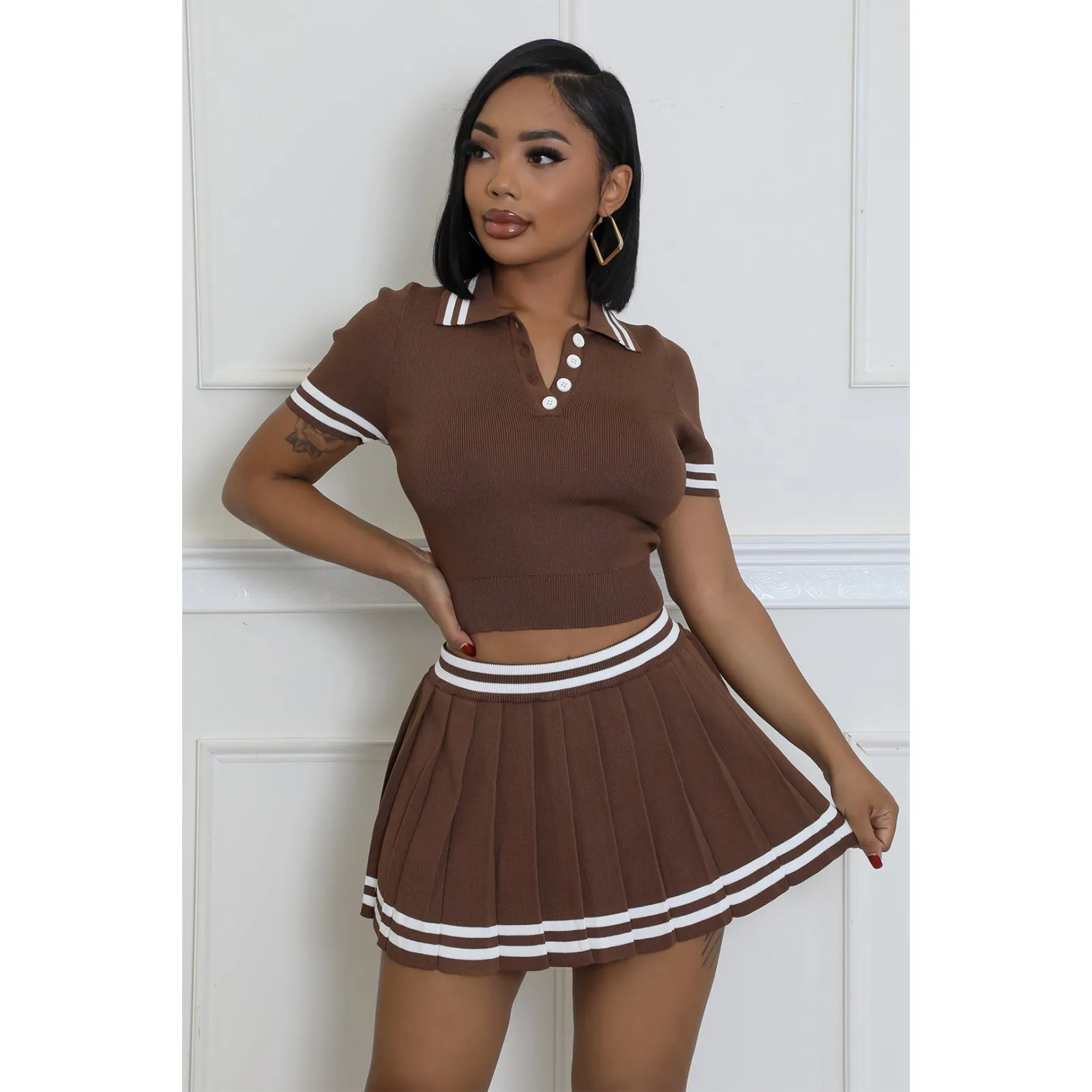 Elegant Contrast Trim Polo Shirt and Pleated Skirt Two-Piece Set
