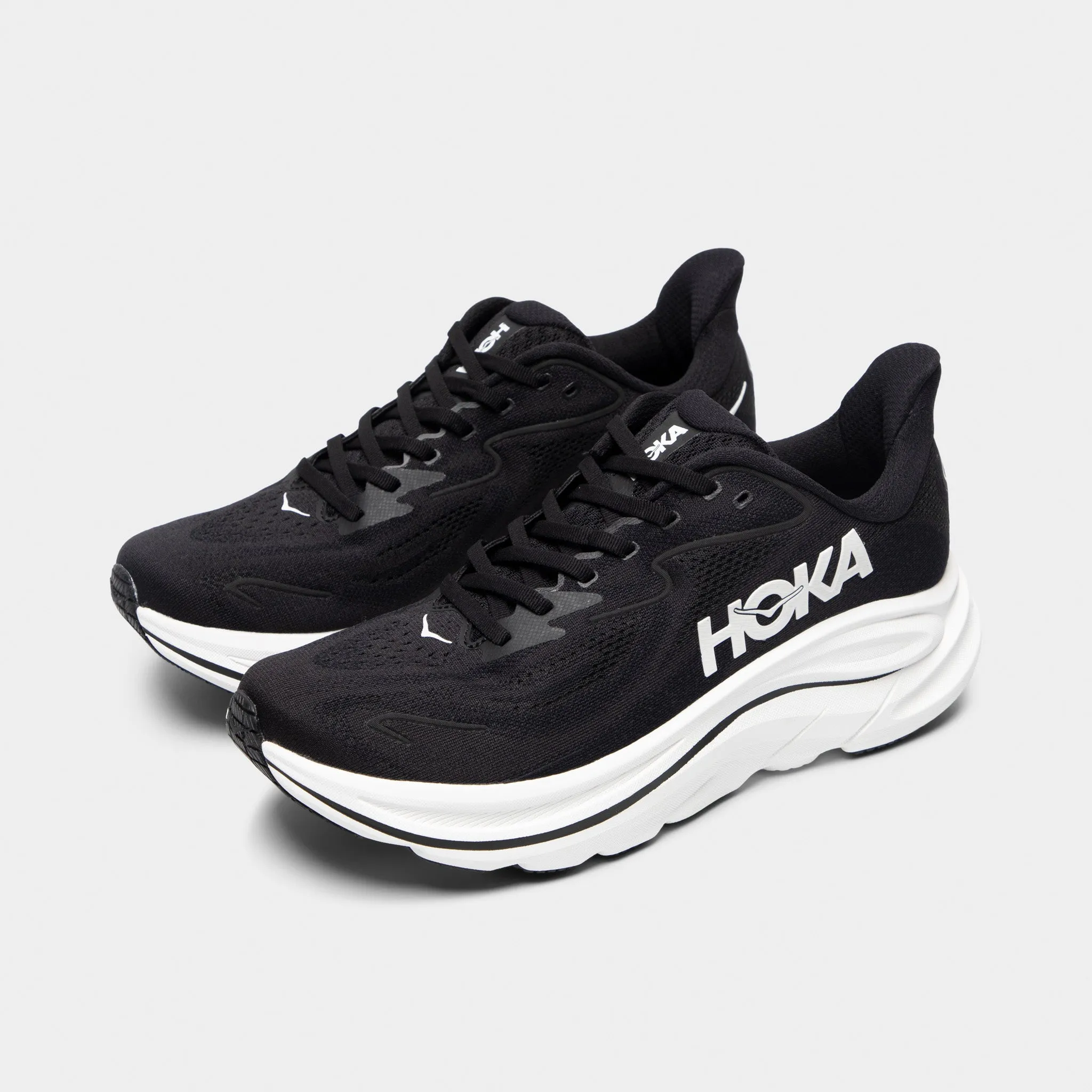 Hoka Clifton 10 Black / White
