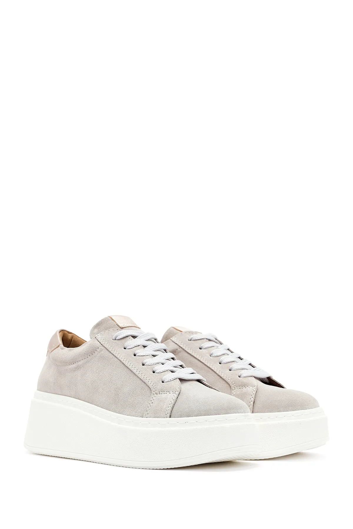 Kadın Bej Bağcıklı Kalın Tabanlı Süet Deri Sneaker
