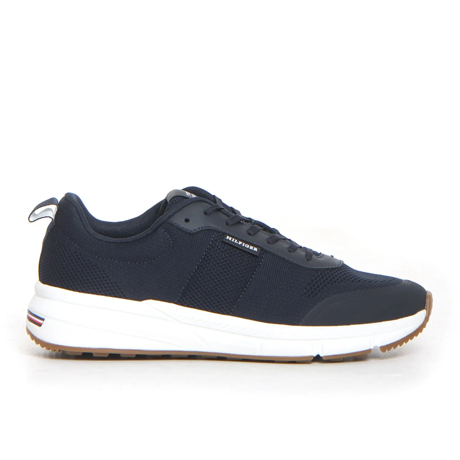 Lightwieght modern sneaker