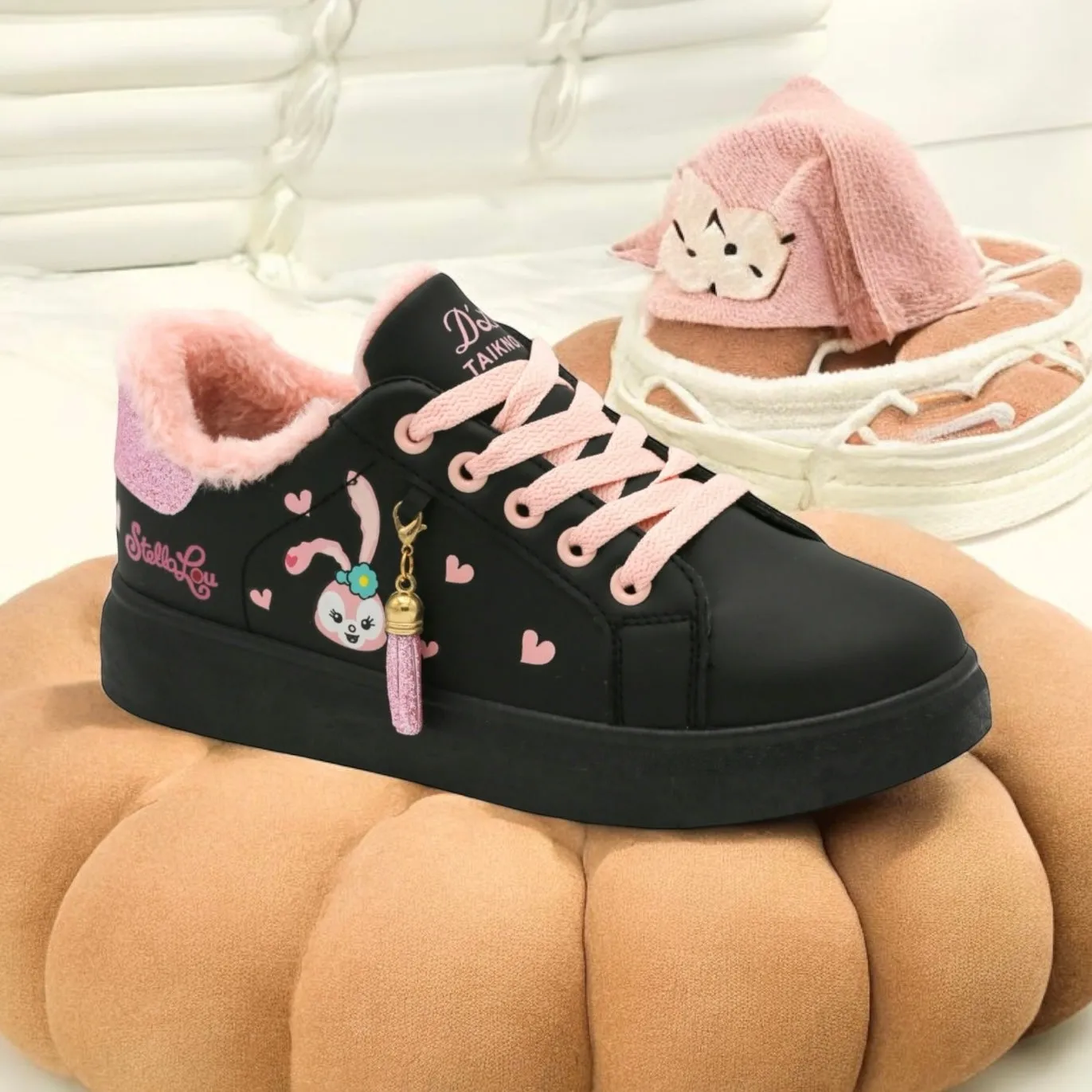P8830 bunny sneaker