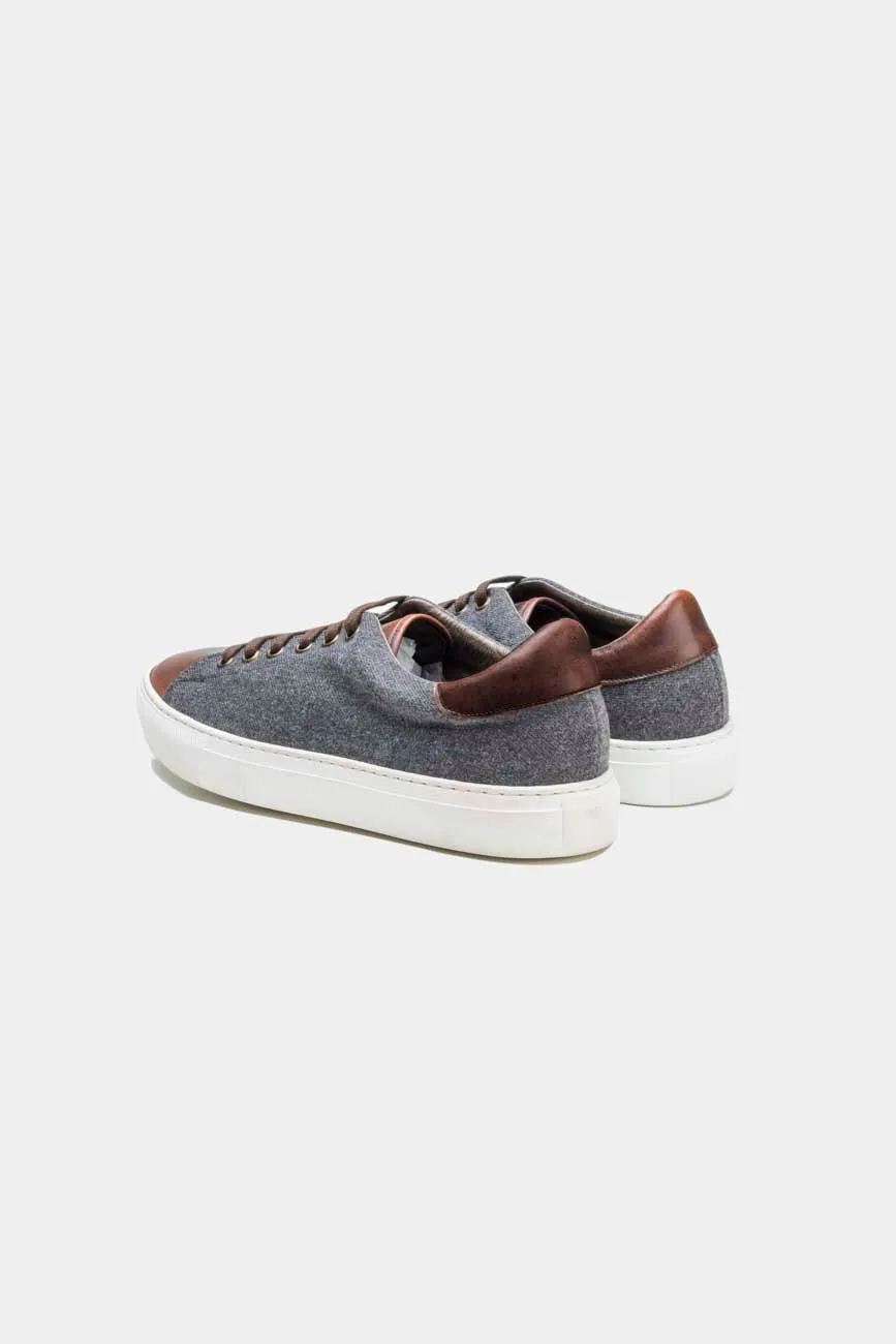 Sneaker Franela Gris Talonera A Contraste