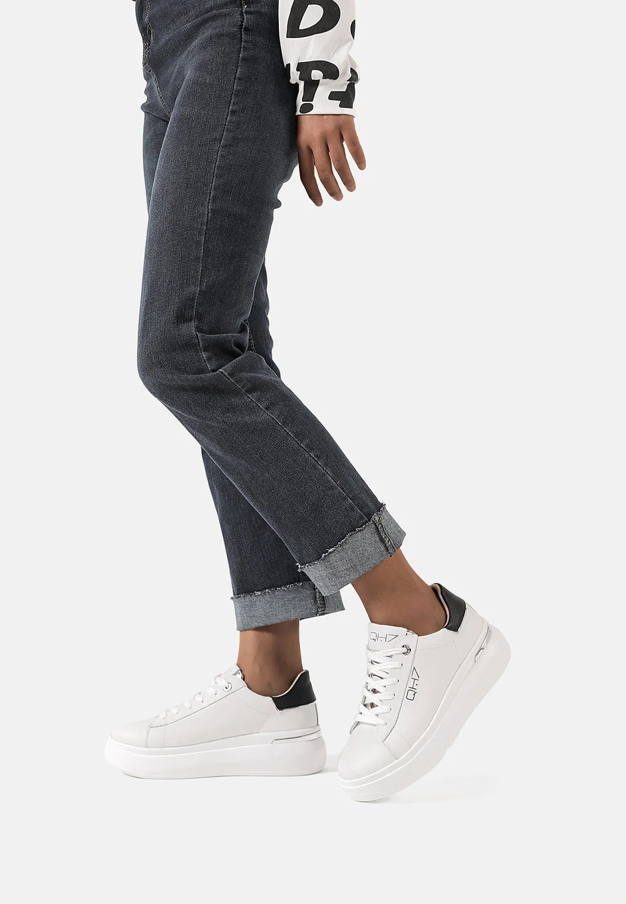 Sneakers QH7011
