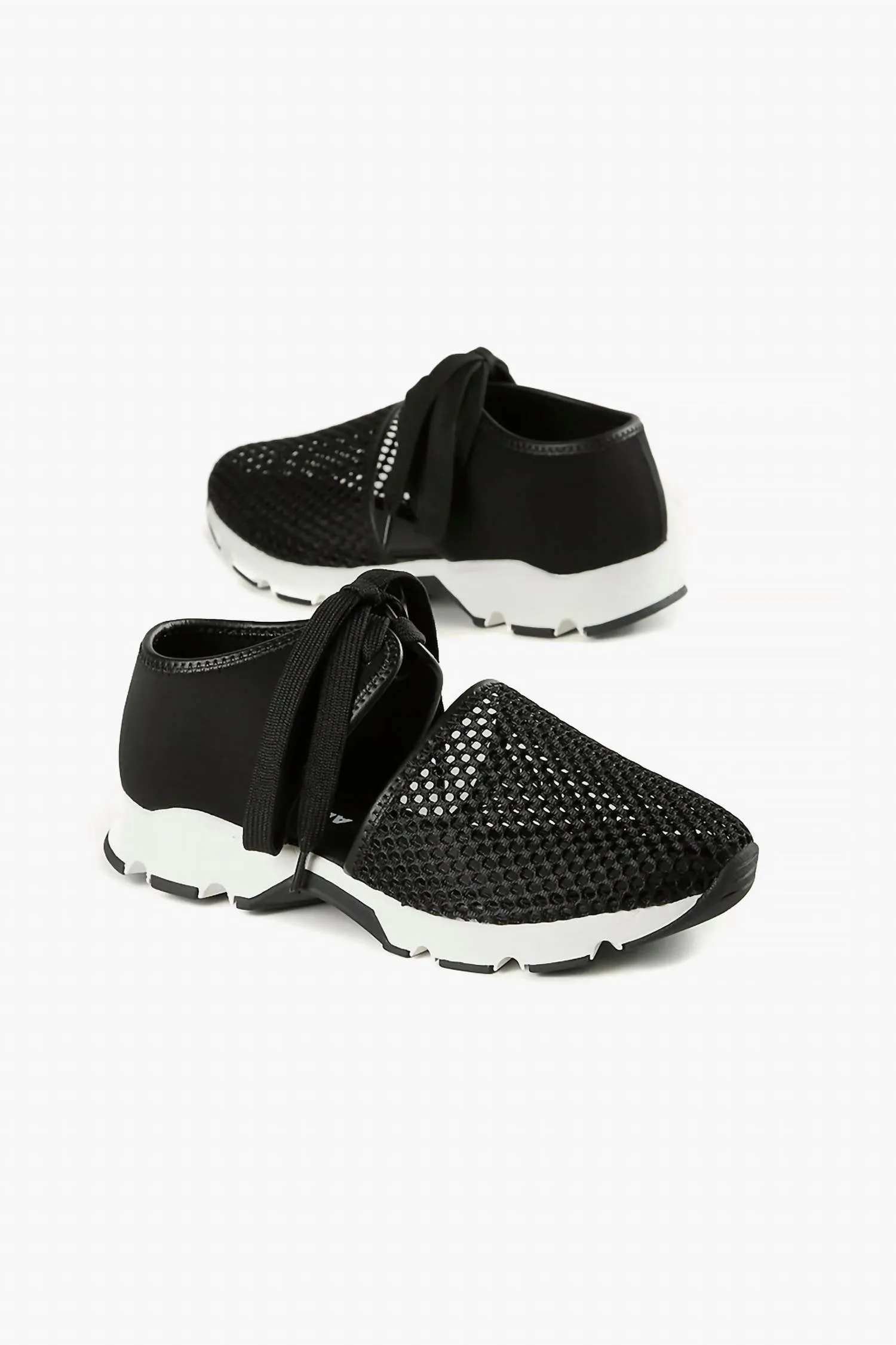 Women's Amazing Mesh Fashion Sneaker In Black